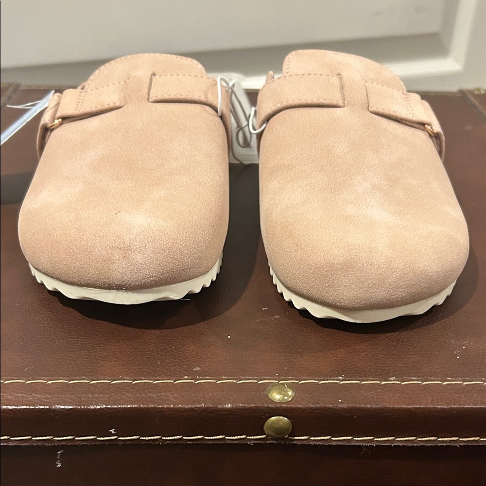 Cat & Jack Kids' Pink Mules, Clogs, Size 3 NWT - Picture 4 of 4